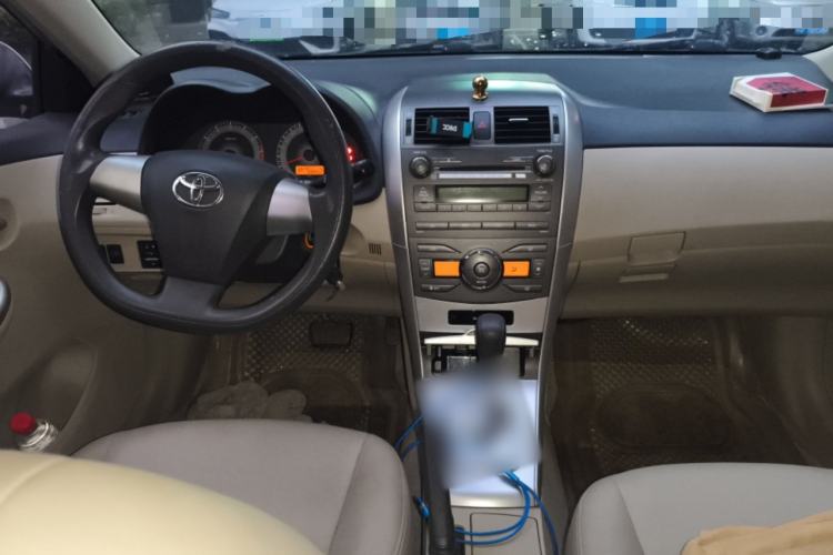 Used Toyota Corolla 2011 1.8L CVT GL-i Center Console