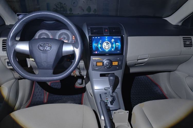 Used Toyota Corolla 2011 1.8L CVT GL-i Center Console