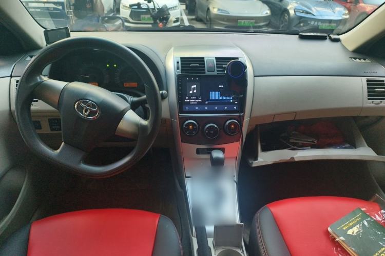 Used Toyota Corolla 2011 1.6L Automatic GL Center Console