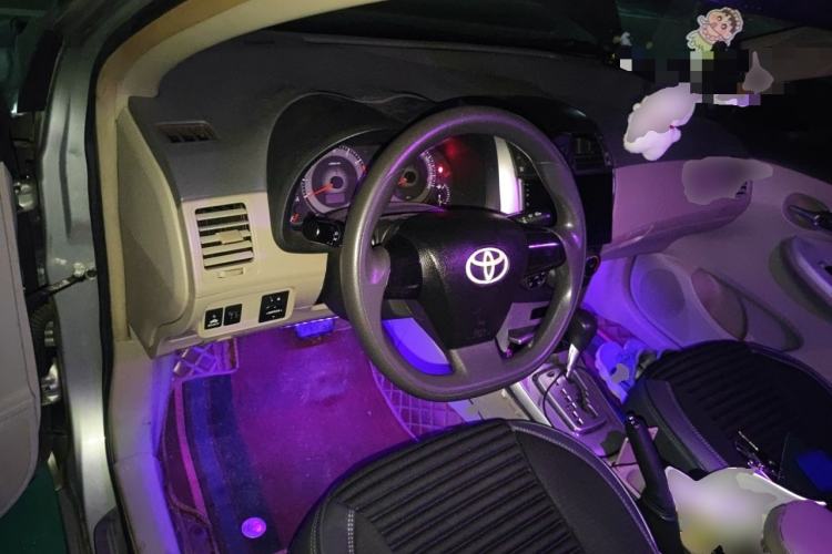 Used Toyota Corolla 2011 1.6L Automatic GL Center Console