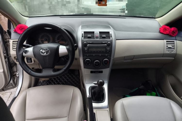 Used Toyota Corolla 2011 1.6L Manual GL Center Console