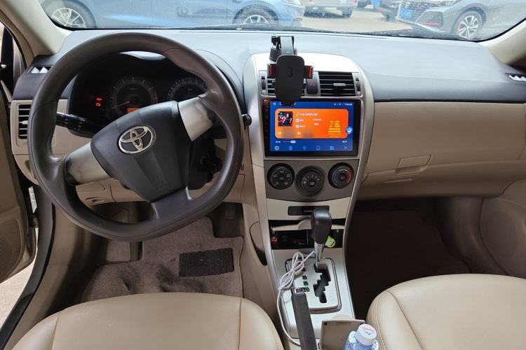 Used Toyota Corolla 2011 1.6L Automatic GL Center Console