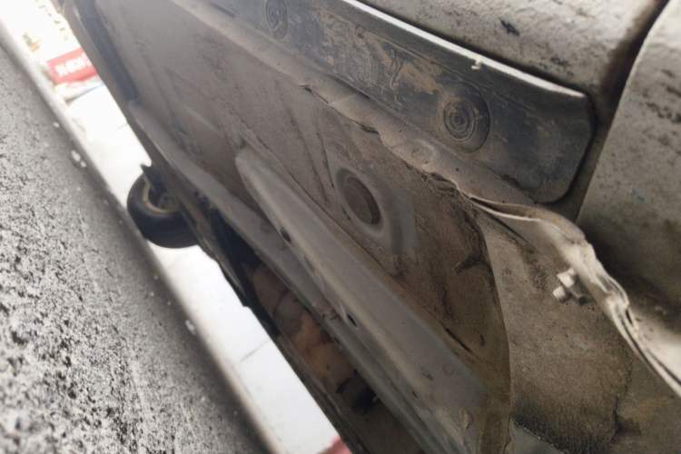 Used Toyota Corolla 2011 1.6L Manual GL Chassis Front Right