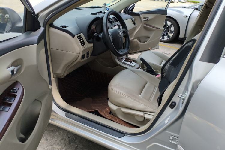 Used Toyota Corolla 2011 1.8L CVT GL-i Commemorative Edition Driver Seat