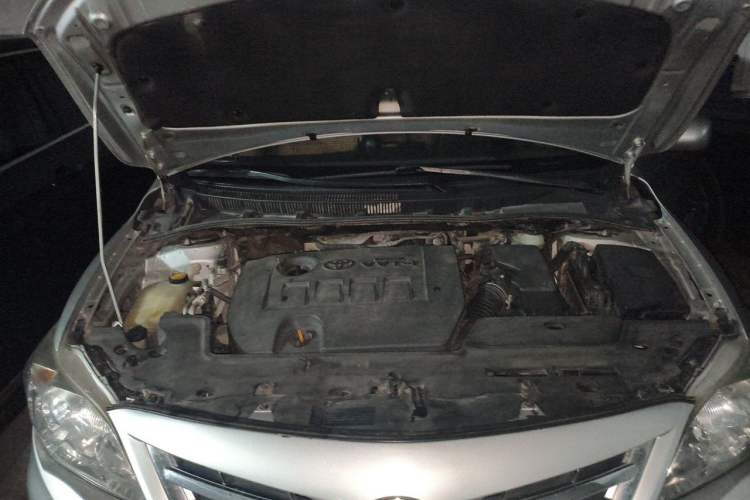 Used Toyota Corolla 2011 1.8L CVT GL-i Engine Bay