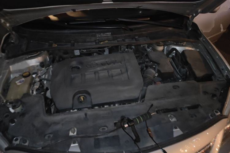 Used Toyota Corolla 2011 1.8L CVT GL-i Engine Bay
