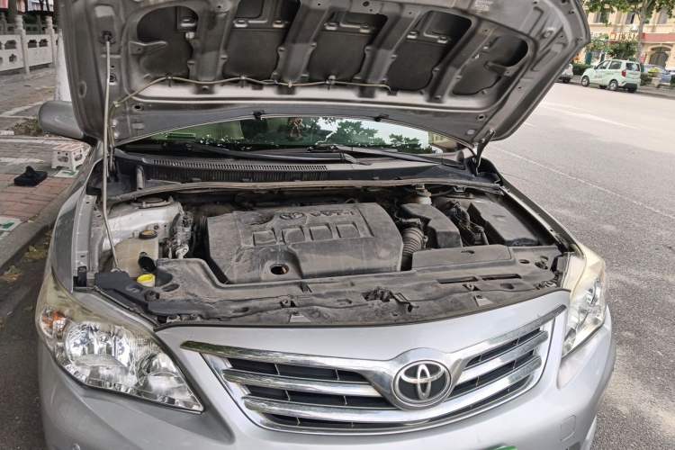 Used Toyota Corolla 2011 Edition Commemorative 1.6L Automatic GL Engine Bay