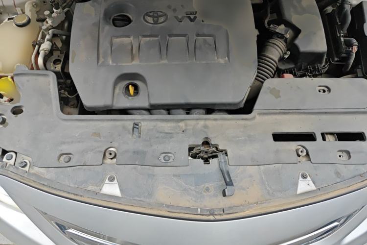 Used Toyota Corolla 2011 1.8L CVT GLX-i Engine Bay