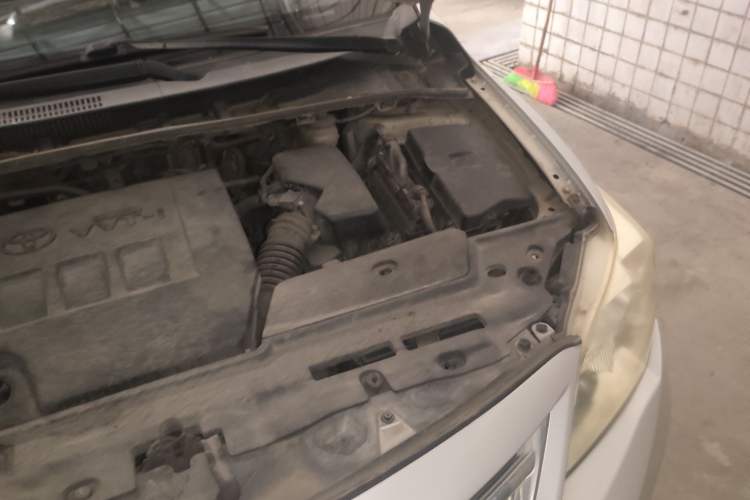 Used Toyota Corolla 2011 1.6L Automatic GL Engine Bay Left