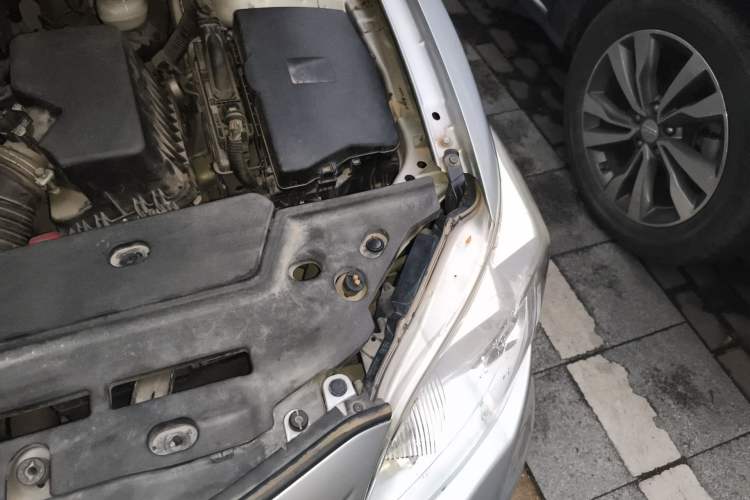 Used Toyota Corolla 2011 1.8L CVT GL-i Engine Bay Left