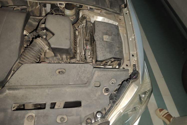 Used Toyota Corolla 2011 1.6L Automatic GL Engine Bay Left