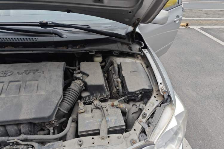 Used Toyota Corolla 2011 1.6L Manual GL Engine Bay Left