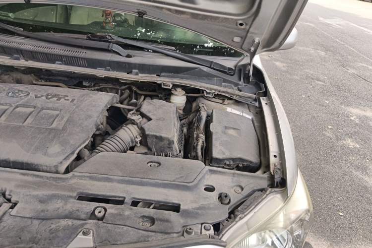 Used Toyota Corolla 2011 Edition Commemorative 1.6L Automatic GL Engine Bay Left