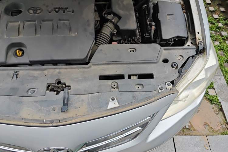 Used Toyota Corolla 2011 1.8L CVT GLX-i Engine Bay Left