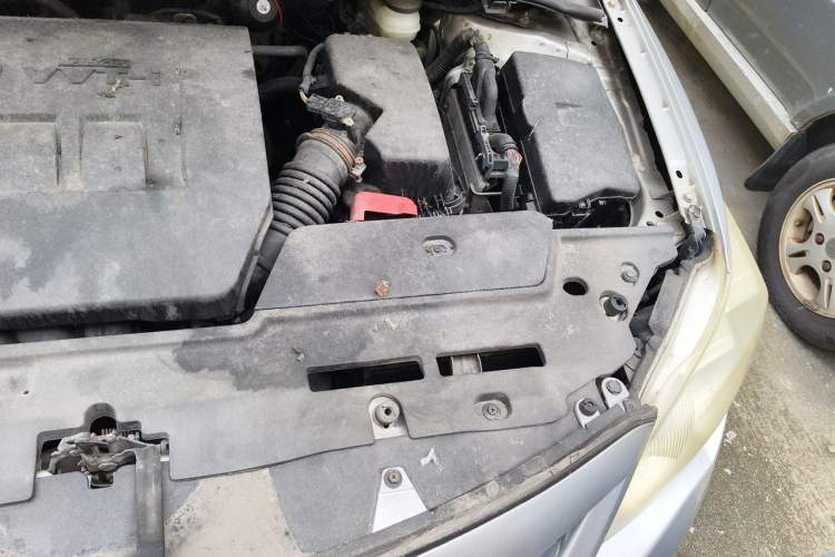 Used Toyota Corolla 2011 1.6L Manual GL Engine Bay Left