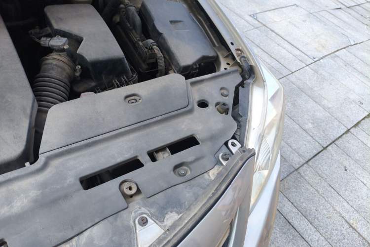 Used Toyota Corolla 2011 1.6L Automatic GL Engine Bay Left