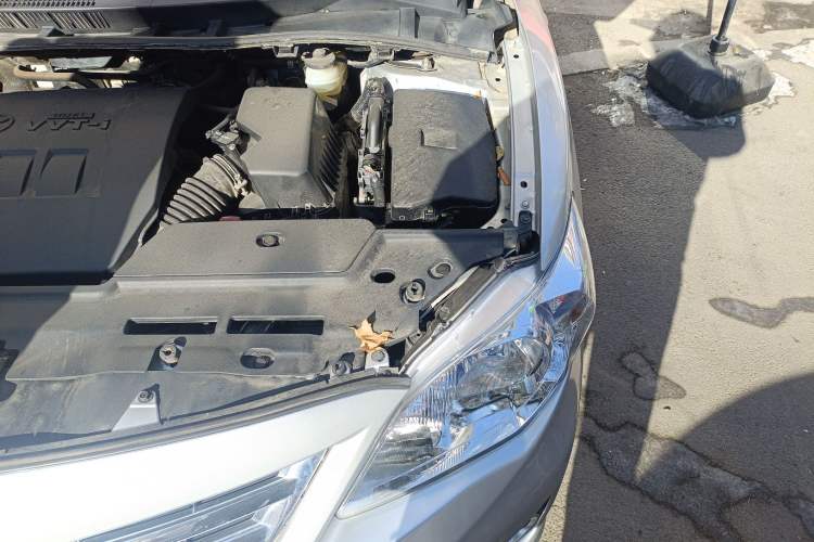 Used Toyota Corolla 2011 1.6L Automatic GL Engine Bay Left