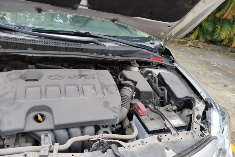 Used Toyota Corolla 2011 1.8L CVT GL-i Commemorative Edition Engine Bay Left