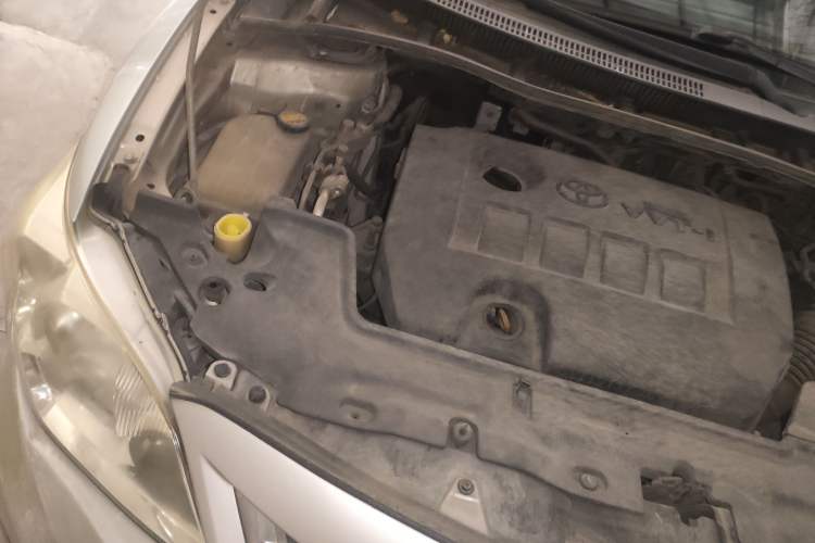 Used Toyota Corolla 2011 1.6L Automatic GL Engine Bay Right