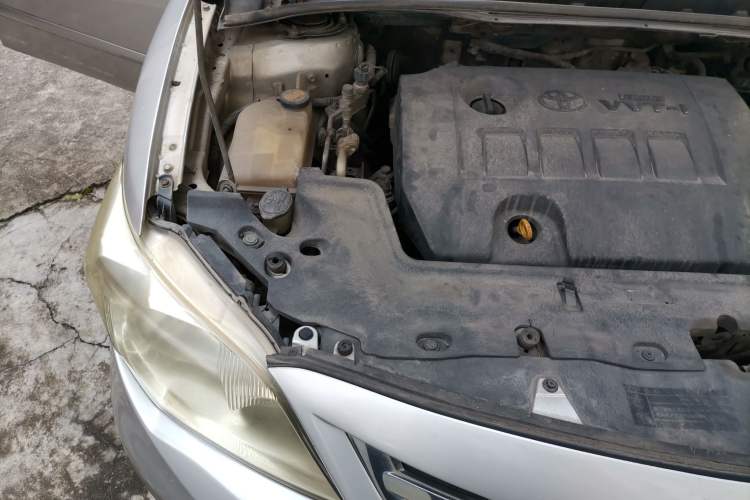 Used Toyota Corolla 2011 1.6L Manual GL Engine Bay Right