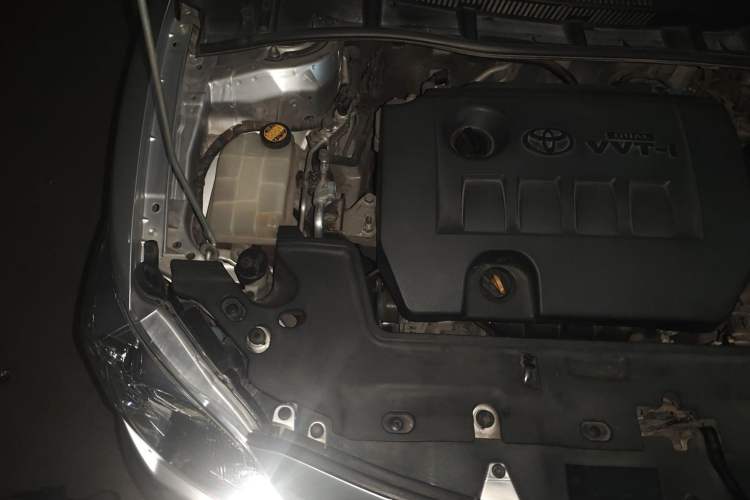 Used Toyota Corolla 2011 1.6L Automatic GL Engine Bay Right