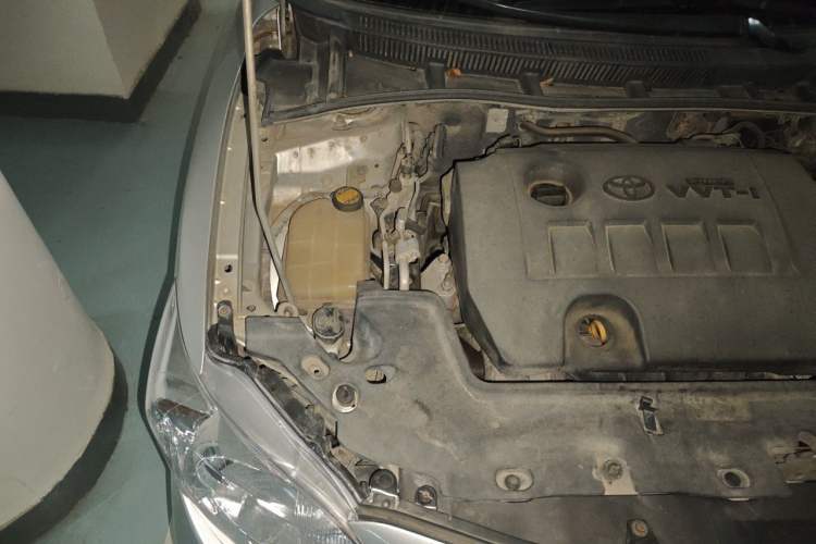 Used Toyota Corolla 2011 1.6L Automatic GL Engine Bay Right