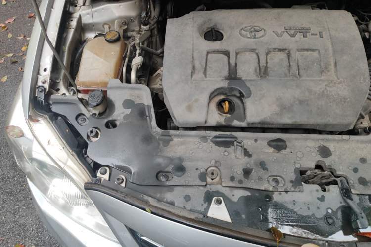 Used Toyota Corolla 2011 Commemorative Edition 1.6L Manual GL Engine Bay Right