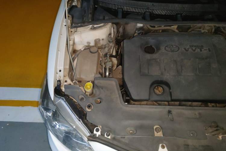 Used Toyota Corolla 2011 1.6L Automatic GL Engine Bay Right