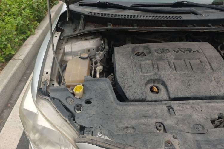 Used Toyota Corolla 2011 Edition Commemorative 1.6L Automatic GL Engine Bay Right