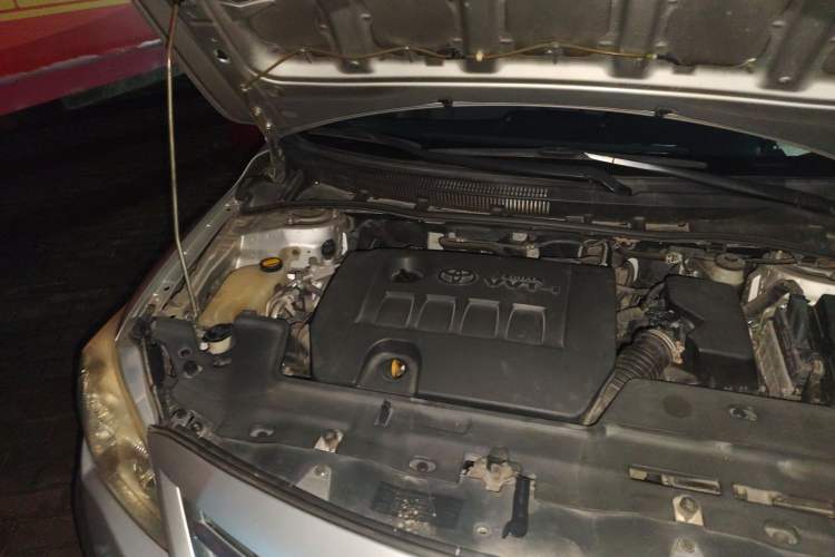 Used Toyota Corolla 2011 1.6L Automatic GL Engine Bay Right