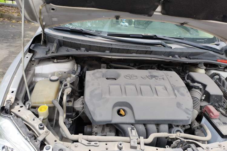 Used Toyota Corolla 2011 1.8L CVT GL-i Commemorative Edition Engine Bay Right