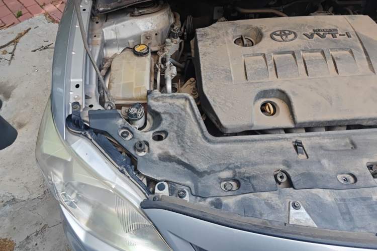 Used Toyota Corolla 2011 1.6L Manual GL Engine Bay Right