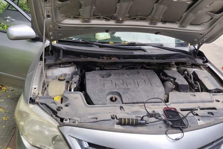 Used Toyota Corolla 2011 1.6L Automatic GL Engine Bay Right