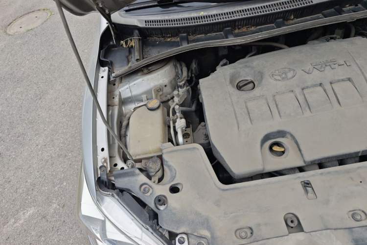 Used Toyota Corolla 2011 1.6L Automatic GL Engine Bay Right