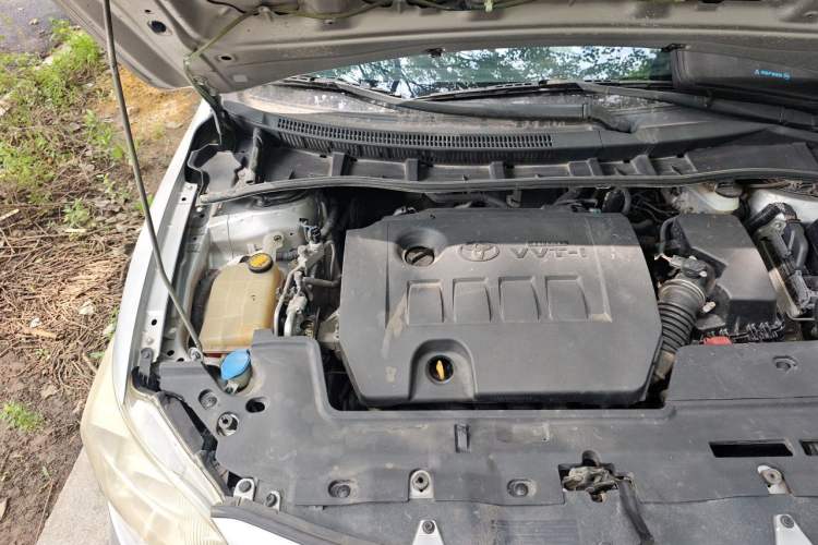 Used Toyota Corolla 2011 Commemorative Edition 1.6L Manual GL Engine Bay Right