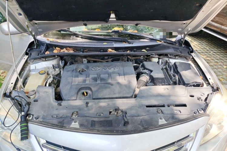 Used Toyota Corolla 2011 1.8L CVT GL-i Engine Bay
