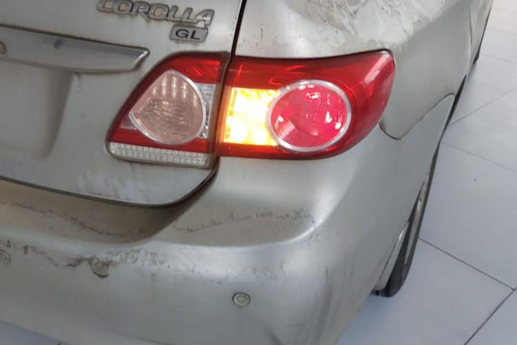 Used Toyota Corolla 2011 1.6L Automatic GL Exterior 3