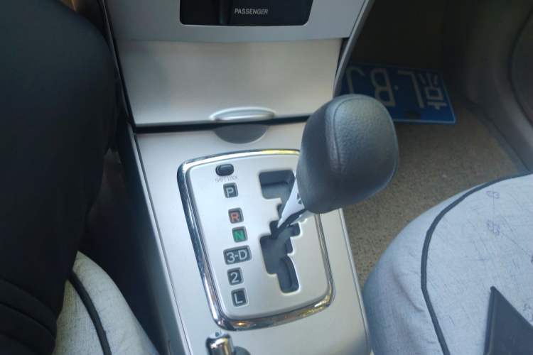 Used Toyota Corolla 2011 1.6L Automatic GL Gear Lever