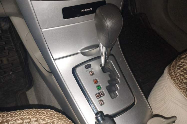 Used Toyota Corolla 2011 1.8L CVT GL-i Gear Lever
