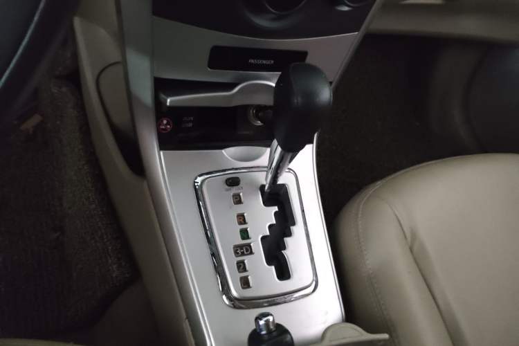Used Toyota Corolla 2011 1.6L Automatic GL Gear Lever