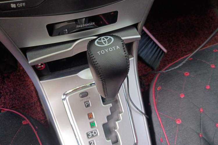 Used Toyota Corolla 2011 1.6L Automatic GL Sunroof Version Gear Lever