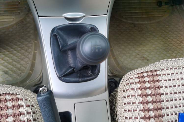 Used Toyota Corolla 2011 1.6L Manual GL Gear Lever