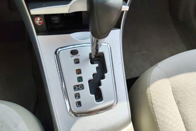 Used Toyota Corolla 2011 1.6L Automatic GL Gear Lever