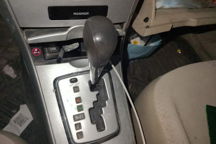 Used Toyota Corolla 2011 1.6L Automatic GL Sunroof Version Gear Lever