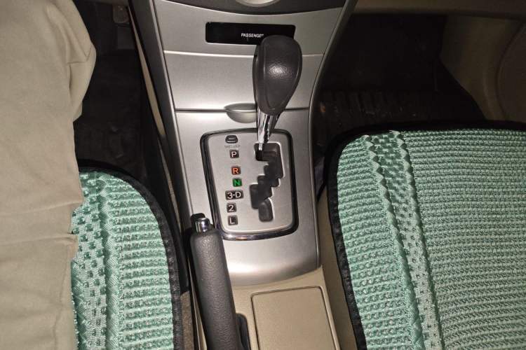 Used Toyota Corolla 2011 1.6L Automatic GL Gear Lever