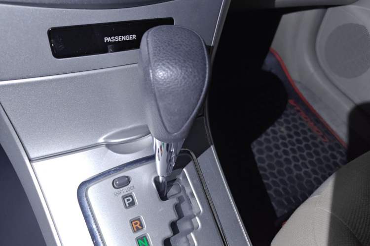 Used Toyota Corolla 2011 1.8L CVT GL-i Gear Lever