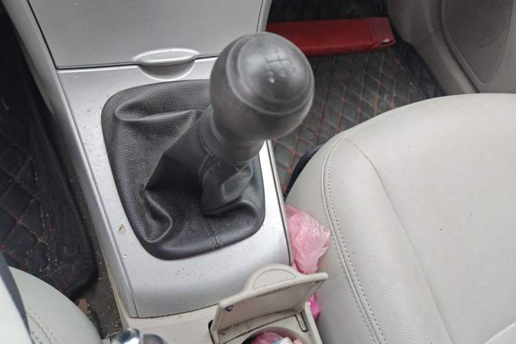Used Toyota Corolla 2011 1.6L Manual GL Gear Lever
