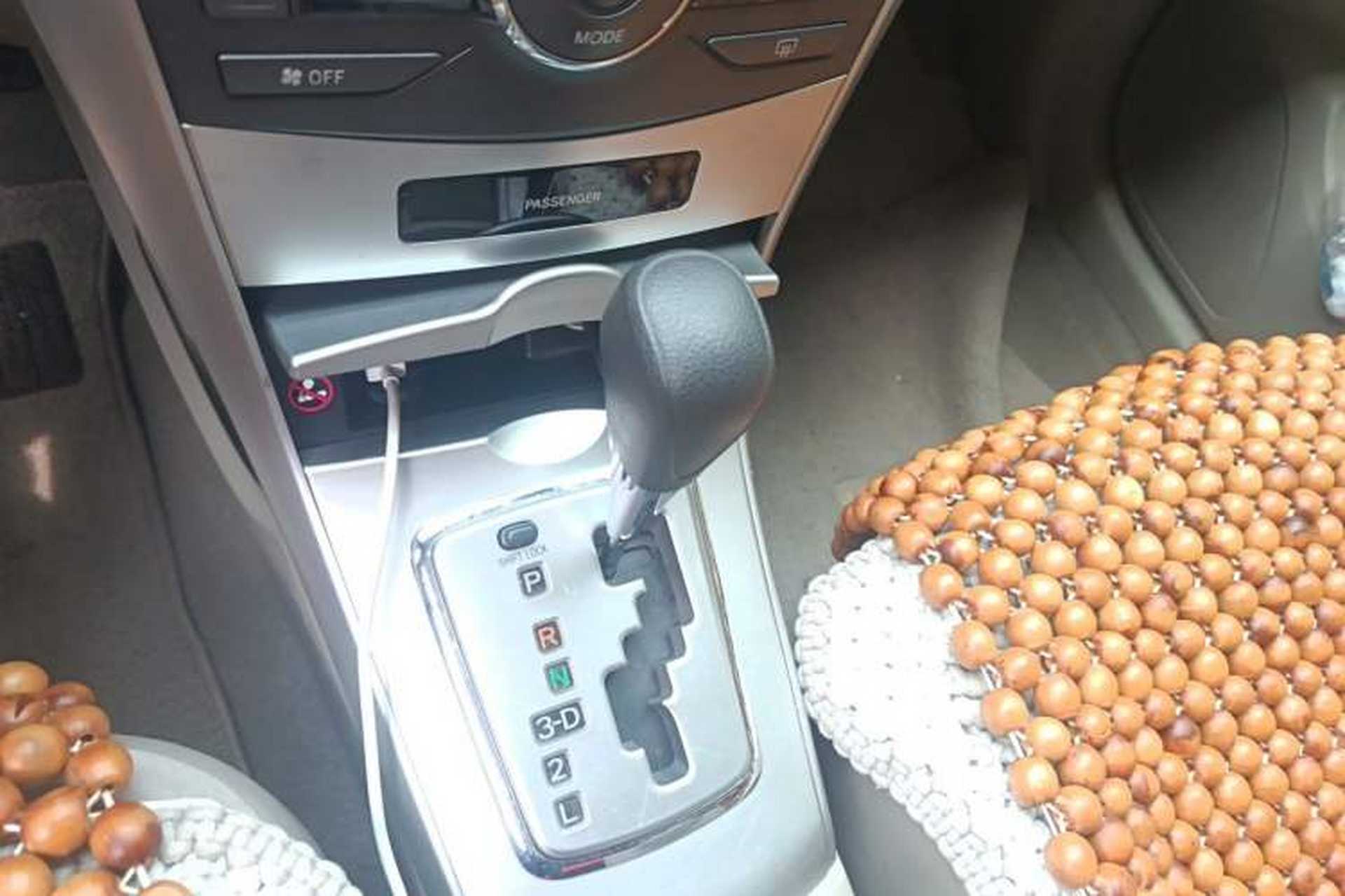 Used Toyota Corolla 2011 1.6L Automatic GL Sunroof Version Gear Lever