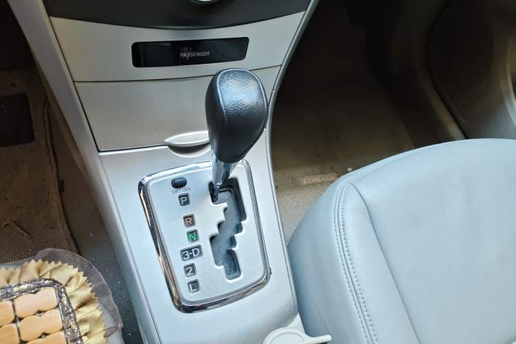 Used Toyota Corolla 2011 1.6L Automatic GL Gear Lever