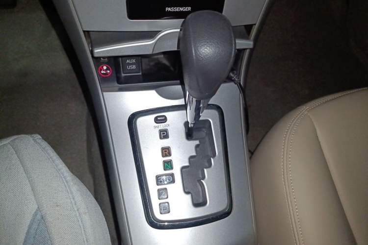 Used Toyota Corolla 2011 1.6L Automatic GL Gear Lever